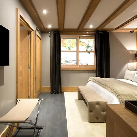 Luxury 1850 In Out Апартаменты *