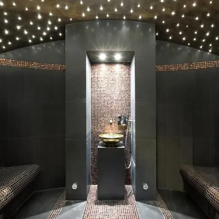 Апартаменты Luxury 1850 In Out *